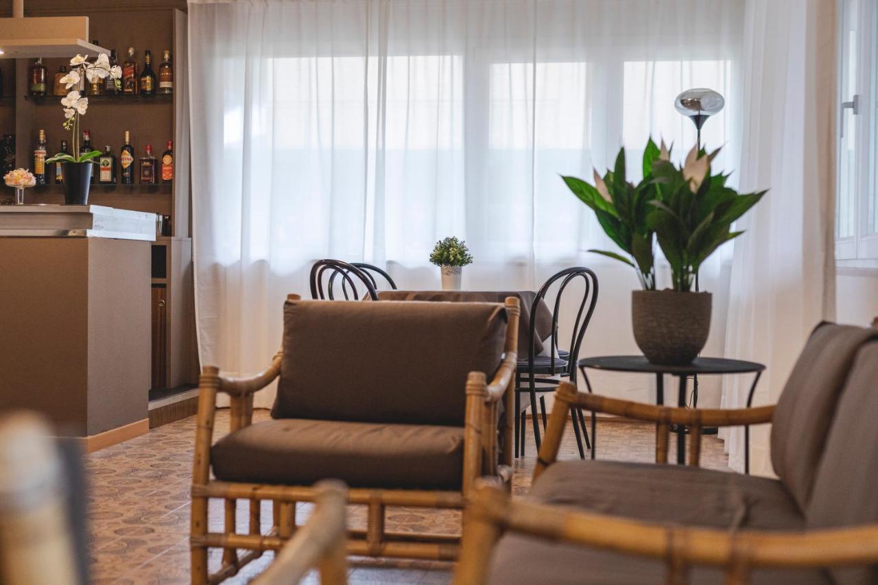 Clift Hotel 2*